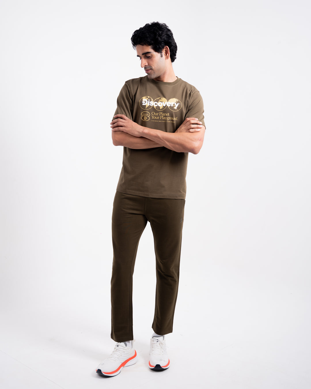 DISCOVERY Men`s Planet Playground Graphic Tee - Thatch Green