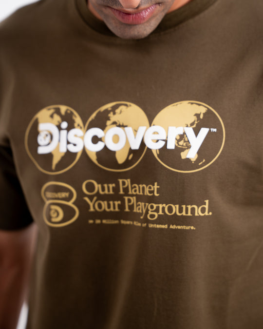 DISCOVERY Men`s Planet Playground Graphic Tee - Thatch Green