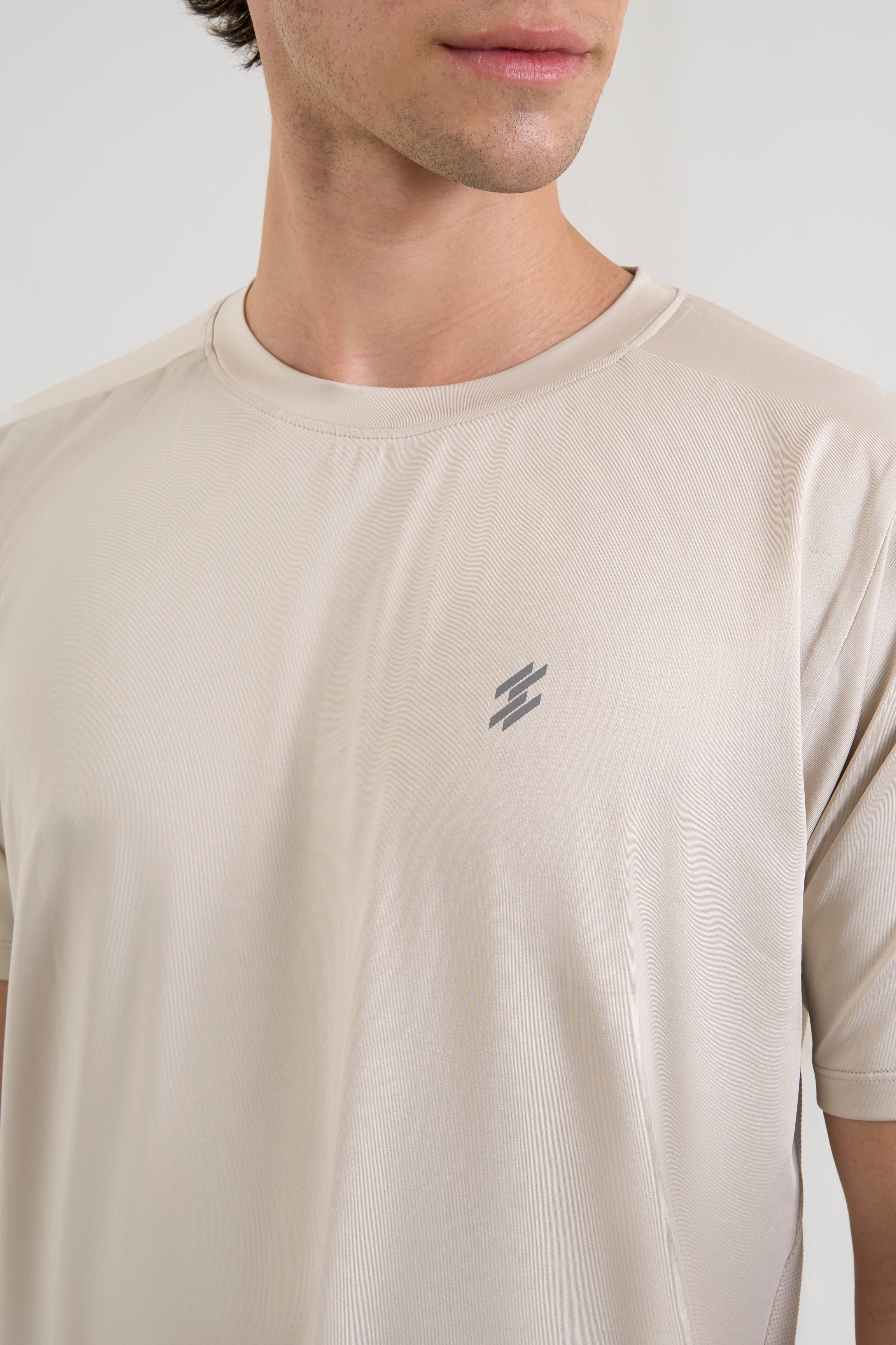 DCYPHR Men's AUSM5X™ Raglan Tee-Ivory Mist