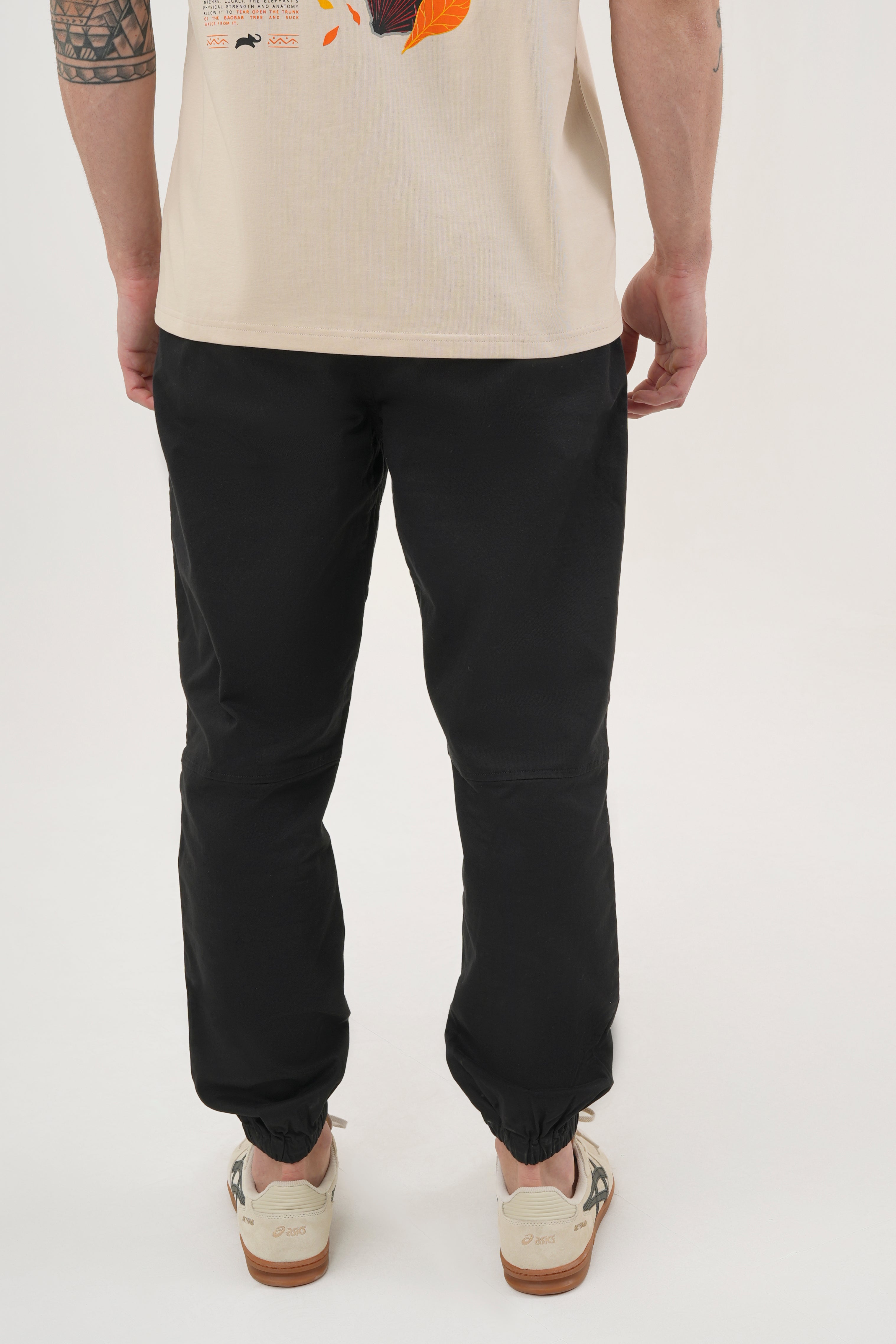 DISCOVERY Men's Armour Cargo Joggers-Black