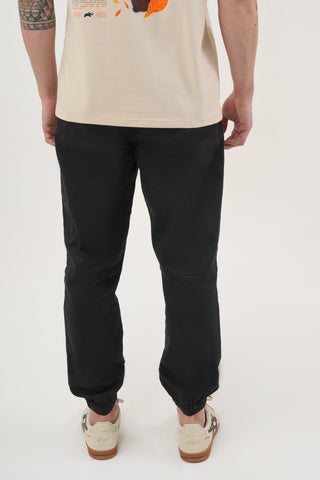 DISCOVERY Men's Armour Cargo Joggers-Black