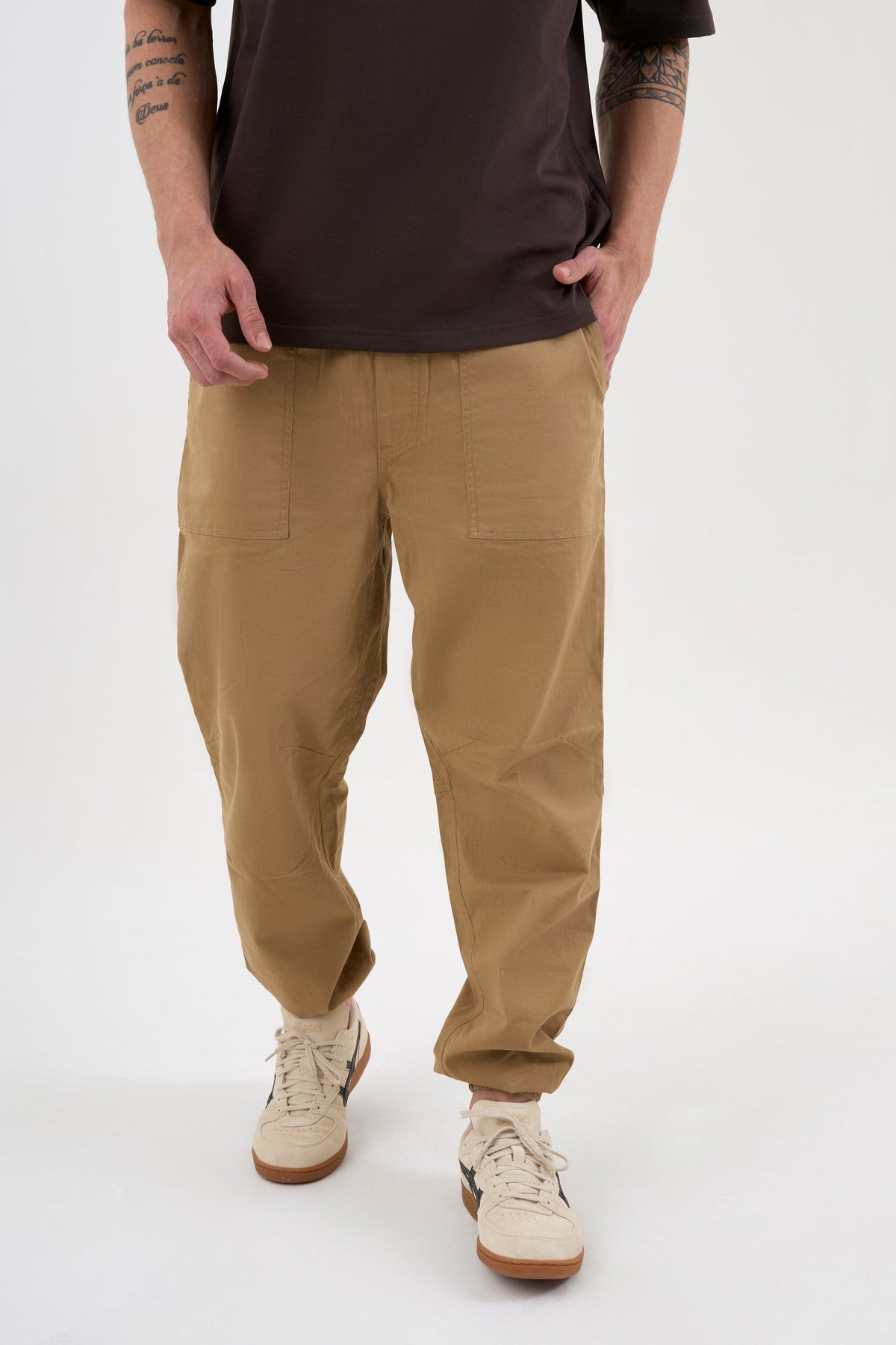 DISCOVERY Men's Armour Cargo Joggers-Beige