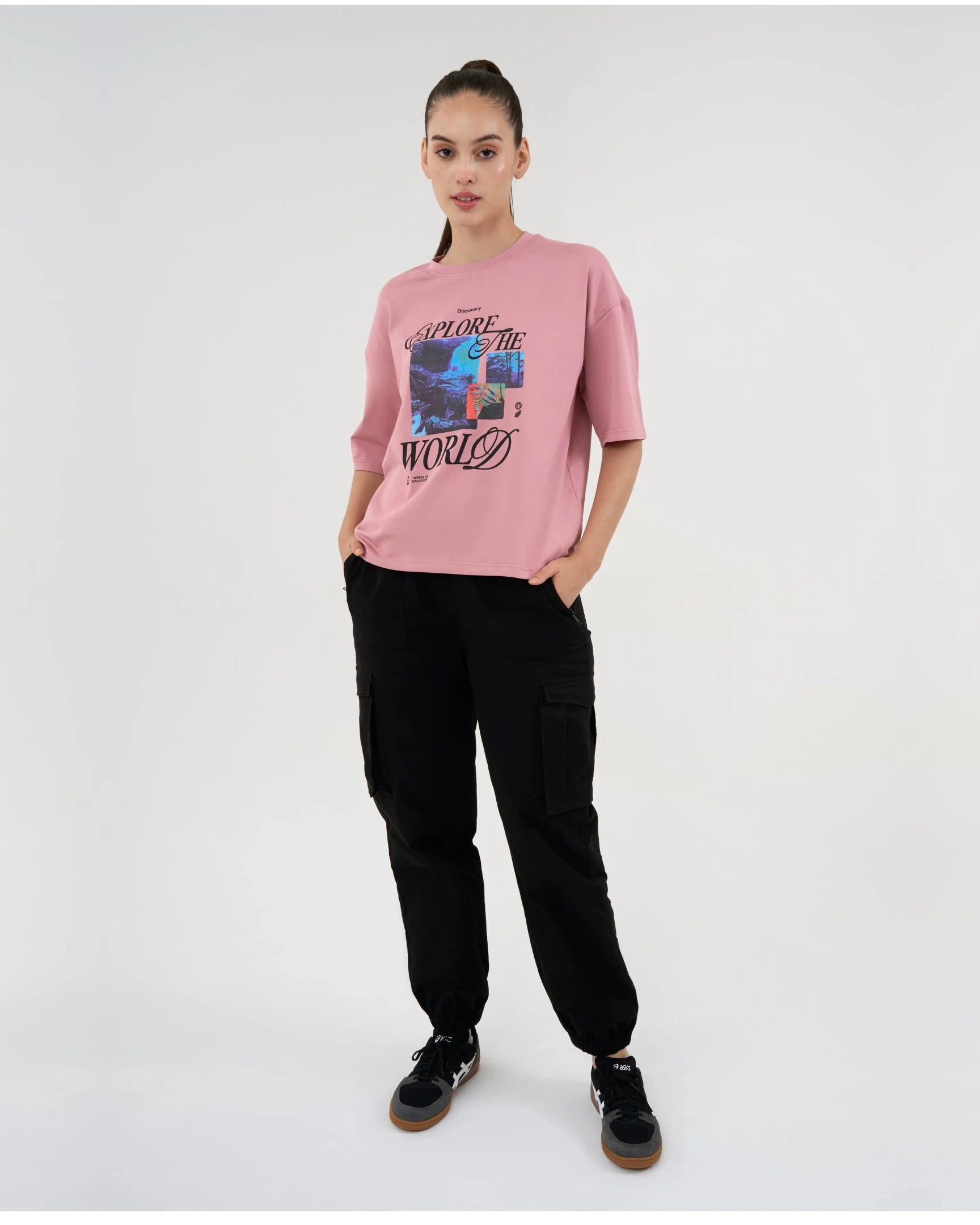 DCYPHR DISCOVERY Women's Explore the world Graphic Tee-Dusk Pink