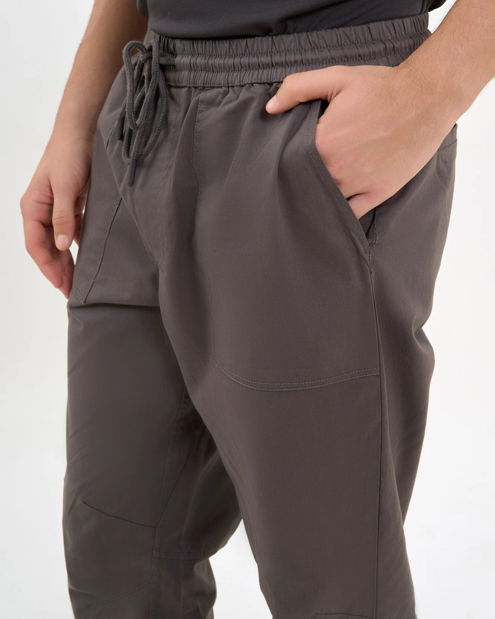 DISCOVERY Men's Armour Cargo Joggers-Grey