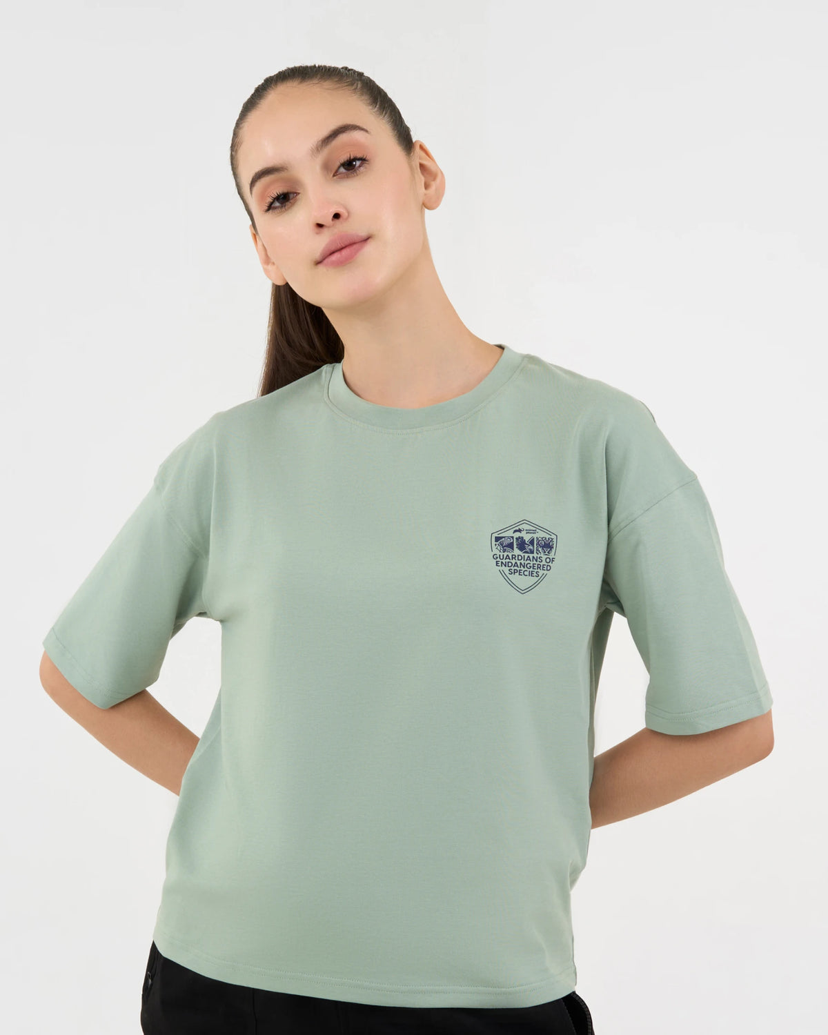 DISCOVERY Women's Blue Whale Graphic Tee-Ice Green
